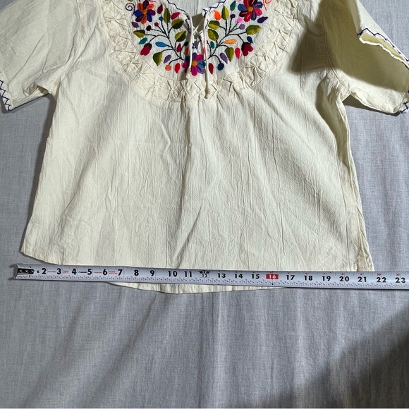 Hand Embroidered Cream Women's Top XL - Picture 11 of 11